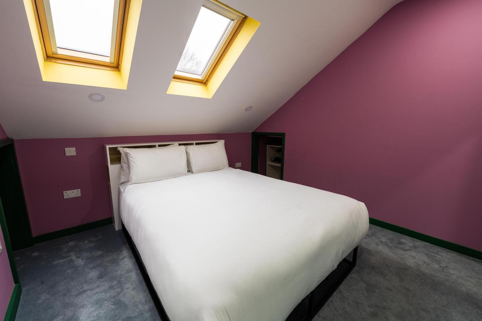 Aaron Wise - 51 Fitzhamon Apartments Cardiff Exterior photo